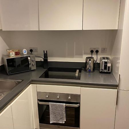 Spacious 1 Bed Relocation Apartment Free Parking, Brierley Hill Exterior photo