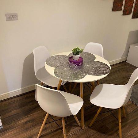 Spacious 1 Bed Relocation Apartment Free Parking, Brierley Hill Exterior photo